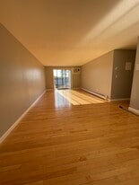 Building Photo - 124 Mammoth Rd