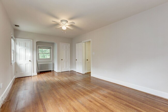 Building Photo - 4933 47th St NW