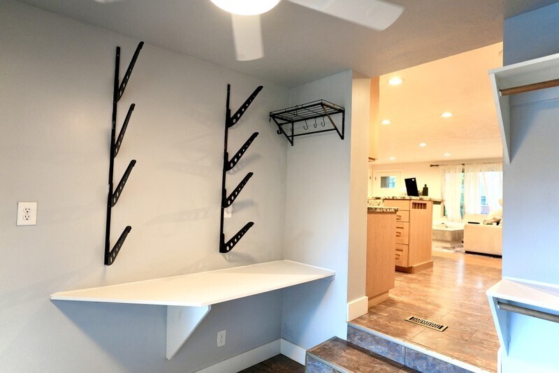 Building Photo - 4284 S Normandie Ln