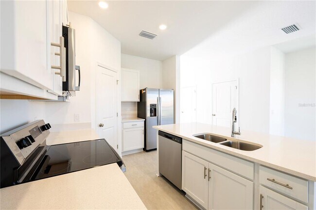 Building Photo - 7609 WATERSCAPE Dr