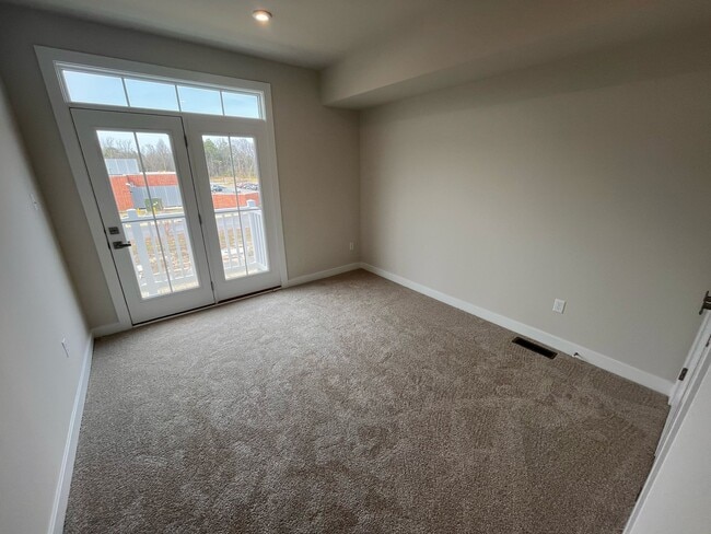 Building Photo - 12145 Calgary Lp
