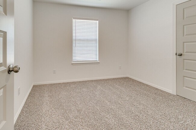 Building Photo - Brand New 4 Bed Home!