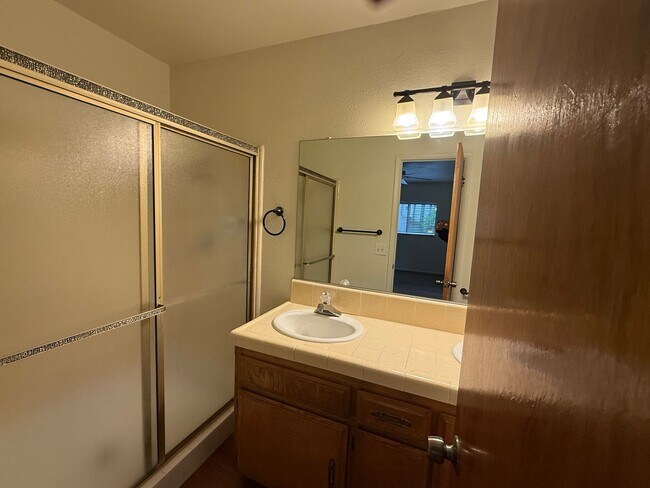 Building Photo - Victorville- Spring Valley Lake, 3 Bedrooms 2 bathrooms, New Paint