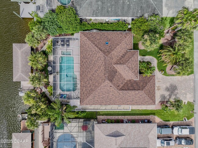 Building Photo - 15 Coolidge Ct