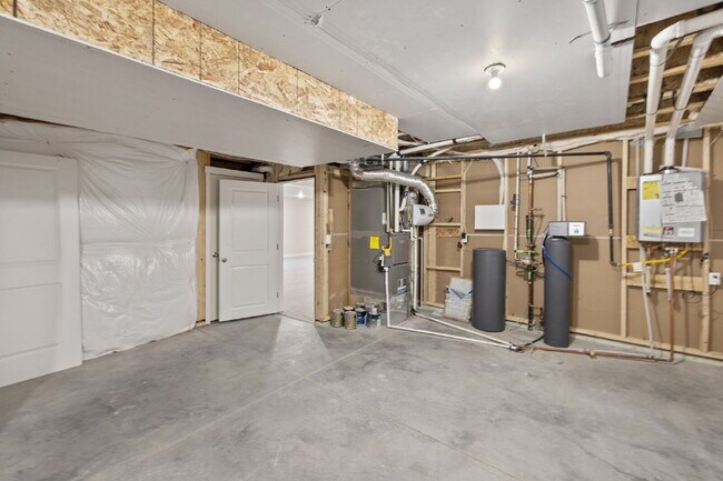Building Photo - 5255 Big Johnson Dr