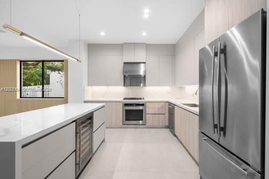 Building Photo - 6812 SW 80th St