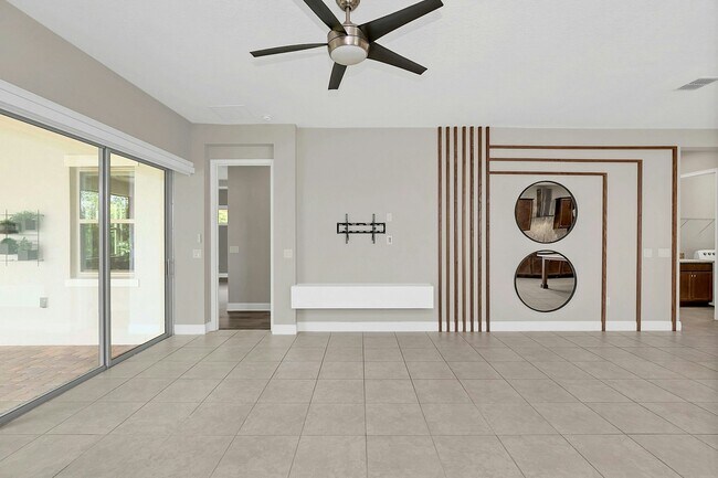 Building Photo - 10227 Henbury St