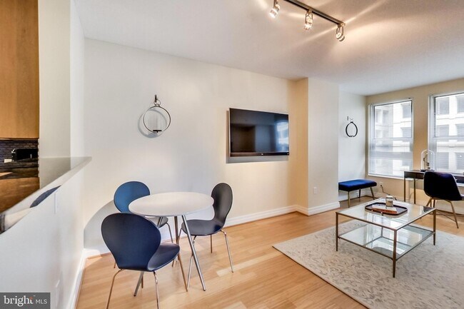 Building Photo - 915 E Street NW Unit 613