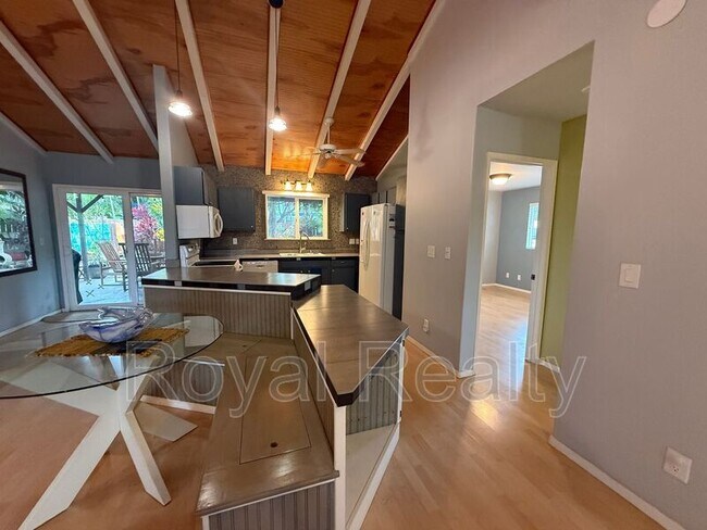 Building Photo - 128 Hoopili Akau St