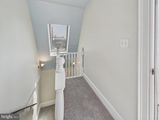 Building Photo - 2220 Delancey St