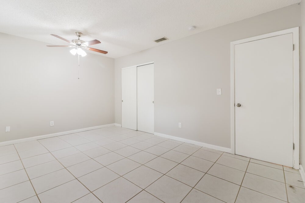 Building Photo - 7640 Woodbridge Blvd