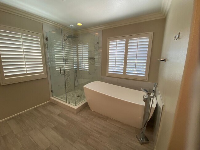 Building Photo - 28595 Autumn Ln