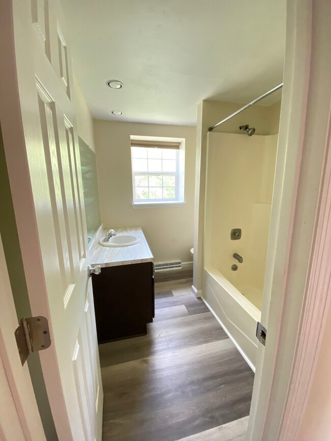 Building Photo - 4331 Ludwick Blvd