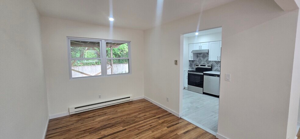Walk-Through Kitchen & Dinina Area - 153 Vernon Valley Rd