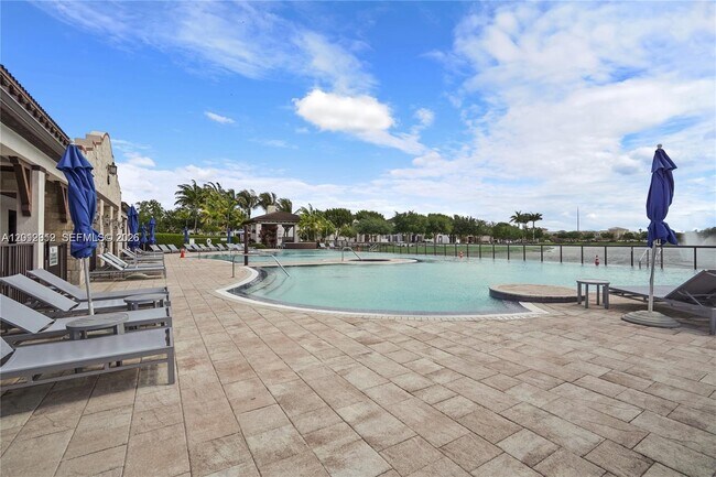 Building Photo - 9101 SW 169th Pl