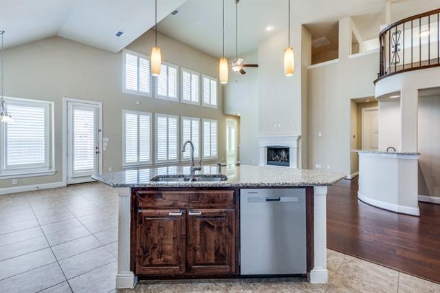 Building Photo - 8705 Verona Dr