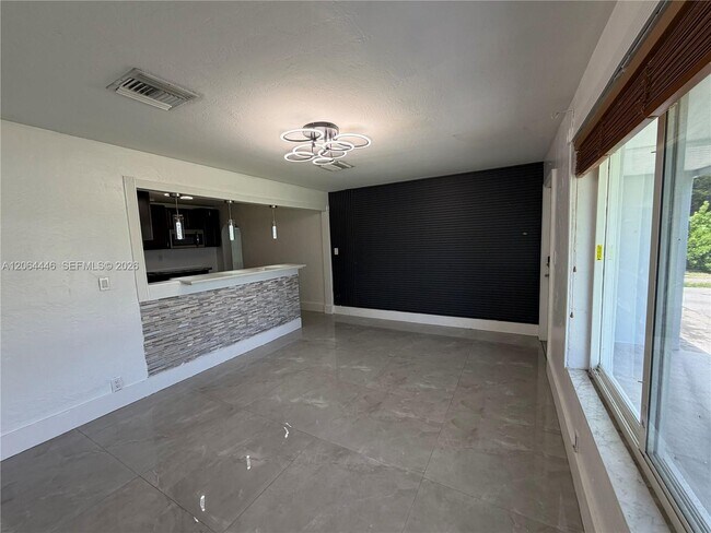 Building Photo - 112 Ronald Rd
