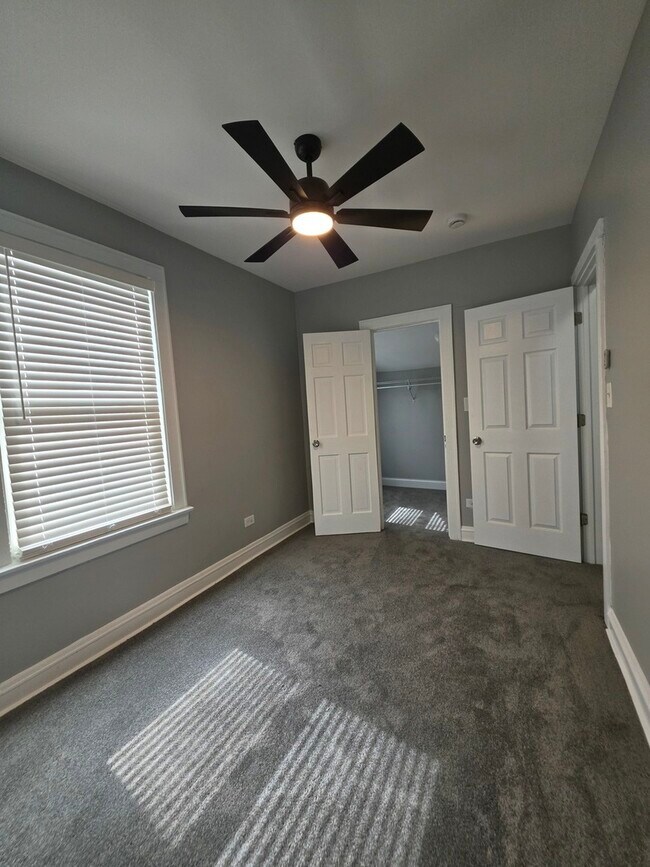 Building Photo - 12019 S Perry Ave