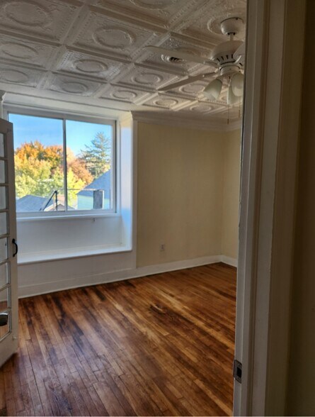 Master Bedroom - 290 2nd Ave
