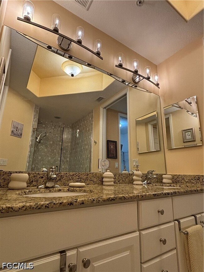 Building Photo - 13780 Julias Way