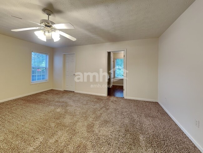 Building Photo - 2720 Kentshire Way