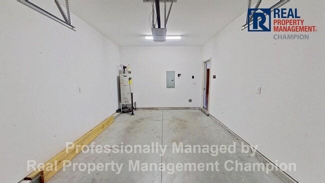 Building Photo - Beautiful Two-Story Townhome with Attached...