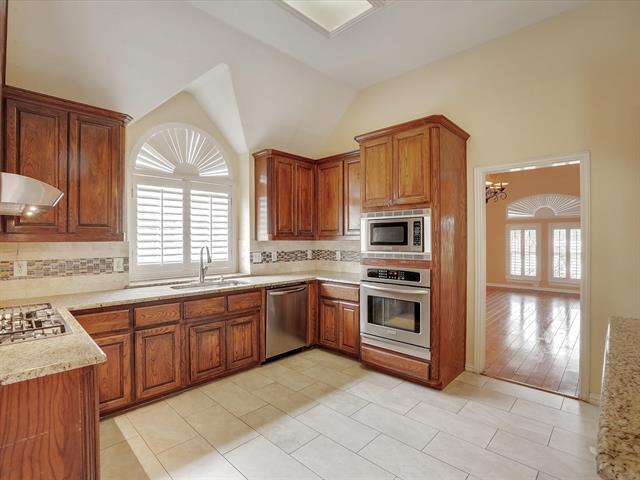 Building Photo - 1052 Village Pkwy