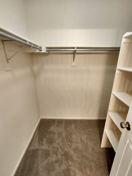 Master Closet - 2225 Andrew Dr
