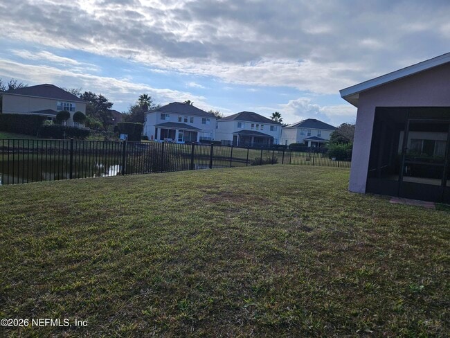 Building Photo - 8252 Hedgewood Dr