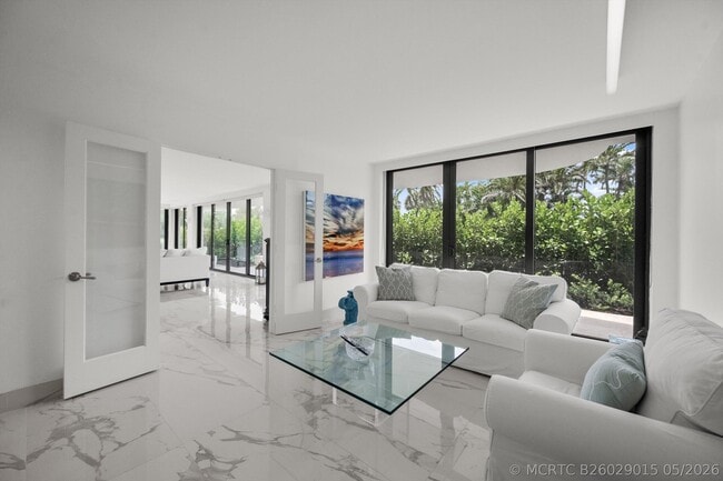 Building Photo - 2580 S Ocean Blvd