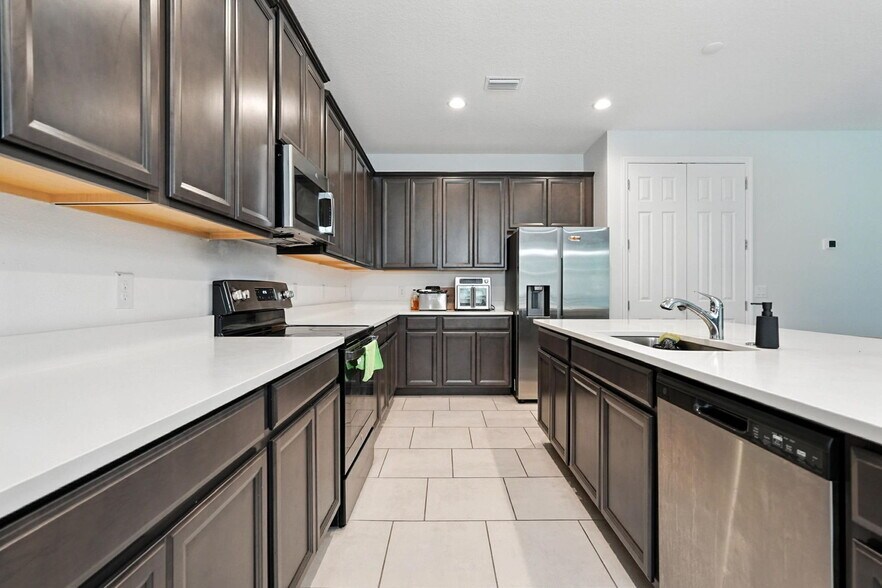 Building Photo - 2720 Nottel Dr