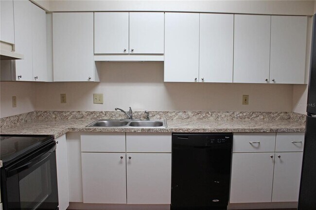 Building Photo - 252 Granite Dr