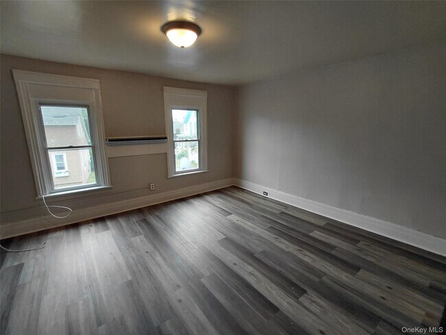 Building Photo - 87 W Pierpont St
