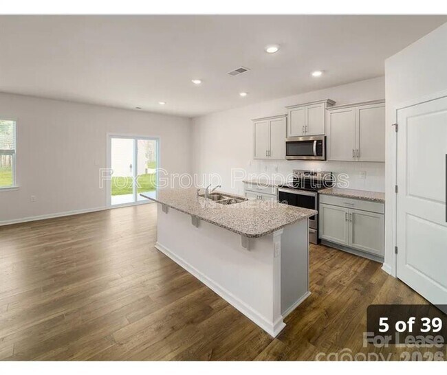 Building Photo - 132 Scotsway Ct