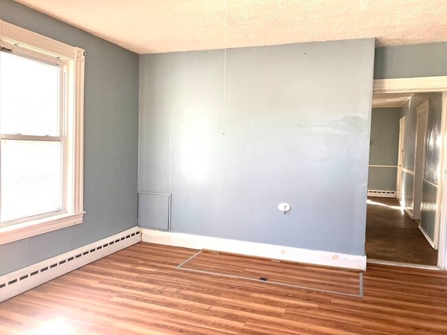 Building Photo - 9 Laurel St