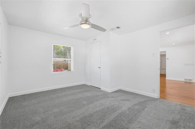 Building Photo - 2854 W Rainbow Cir