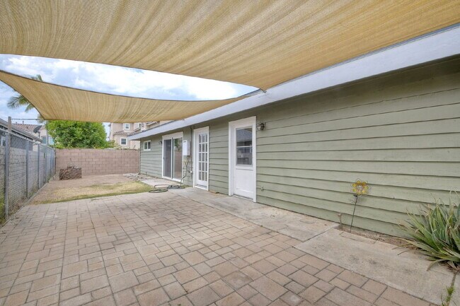 Building Photo - Tamarack Coastal Retreat! 1/2 Duplex with ...