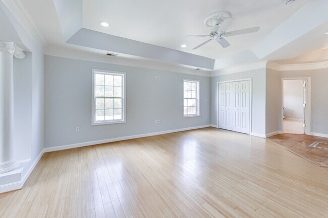 Building Photo - Spacious Deanwood Single-Family Home with Off-Street Parking