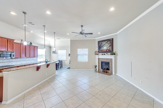 Building Photo - 9211 Union Meadow Ln