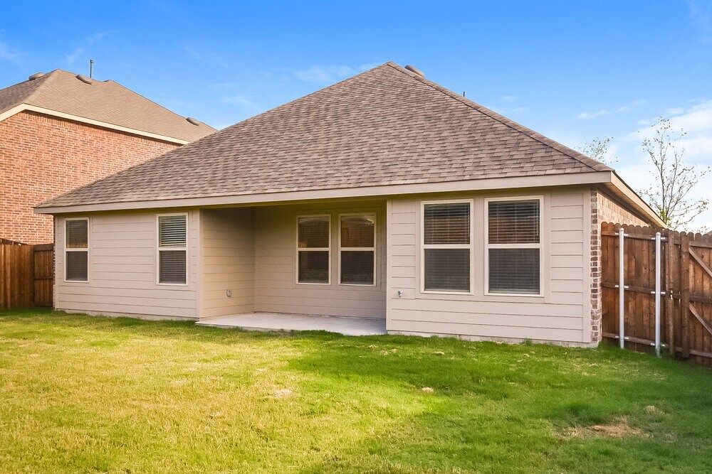 Building Photo - 403 Gallop Dr