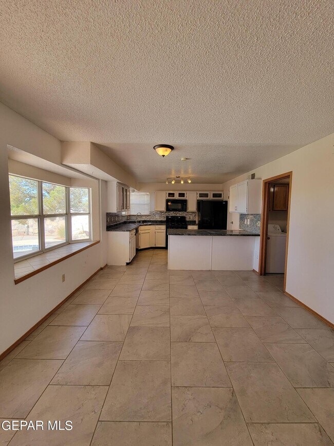 Building Photo - 6920 Imperial Ridge Dr