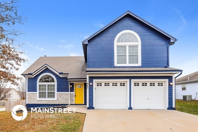 Building Photo - 845 SW Country Hill Dr