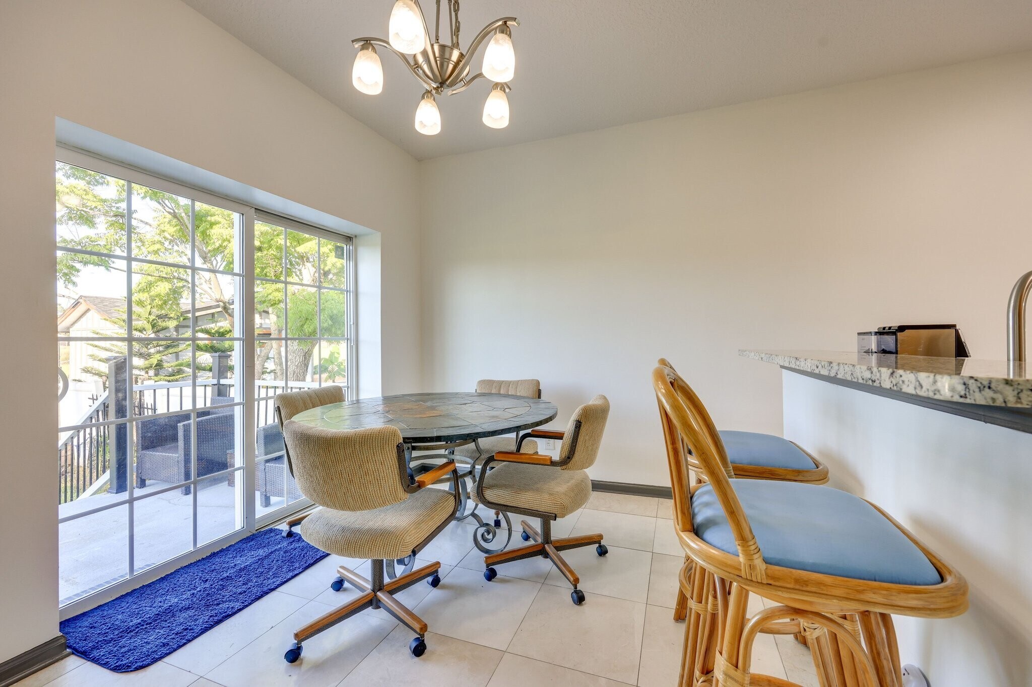 Building Photo - 2355 Ribault Scenic Dr