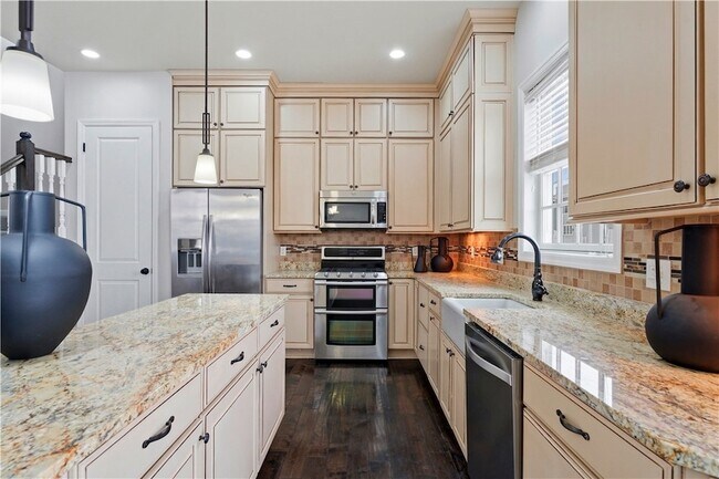 Building Photo - 200 Venango Trail