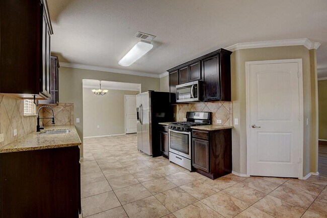 Building Photo - 5624 Emma Thompson Way