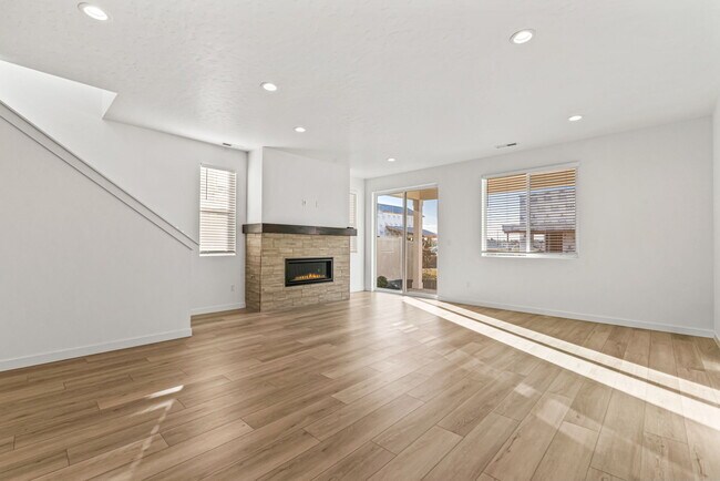 Building Photo - 12459 W Norterra Ln