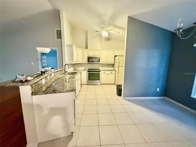 Building Photo - 2161 SW 41 Ln