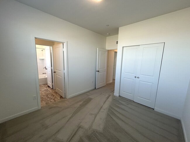 Building Photo - Beautiful New Build in the Heart of Timnat...
