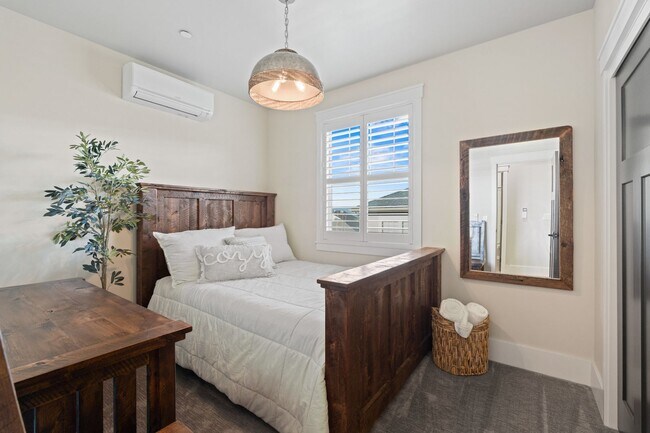 Building Photo - 24493 E Pinnacle Ct