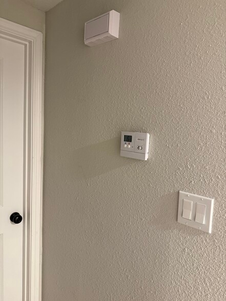 Building Photo - 2006 Cates St